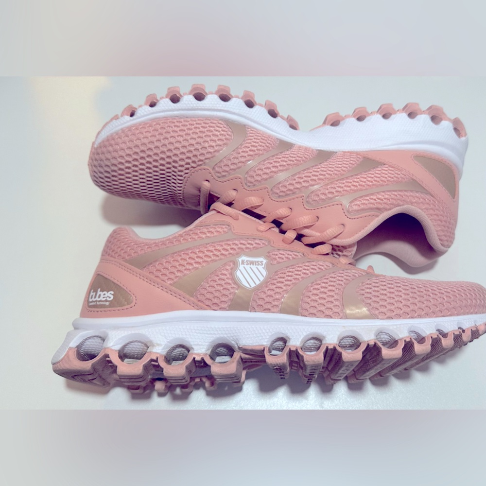 K-Swiss Tubes. Pink and white size 9.5